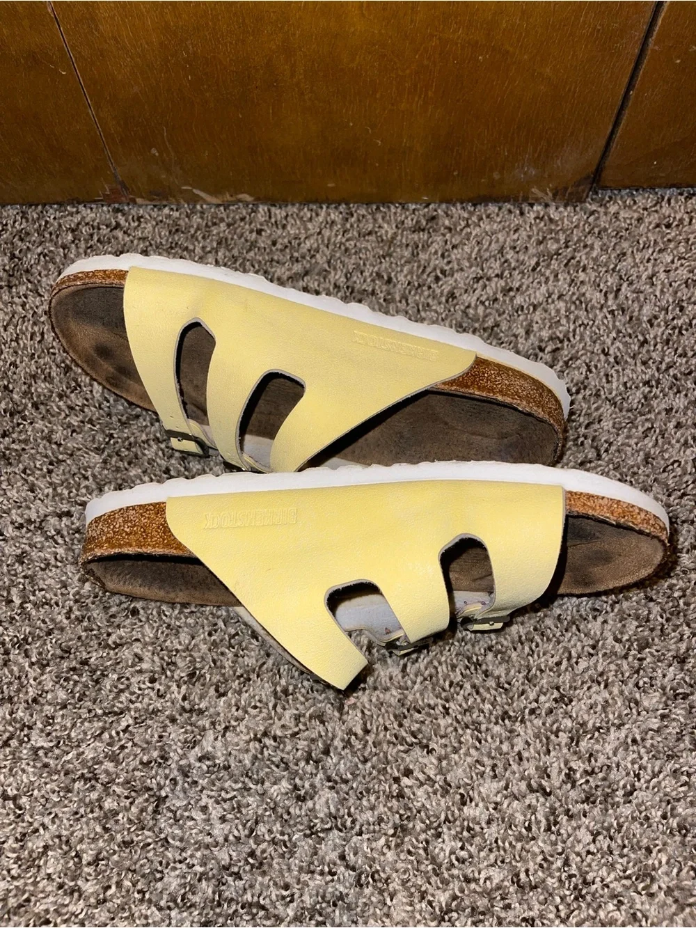 Birkenstock Arizona Soft Footbed Sandals - Pale Yellow size 38
